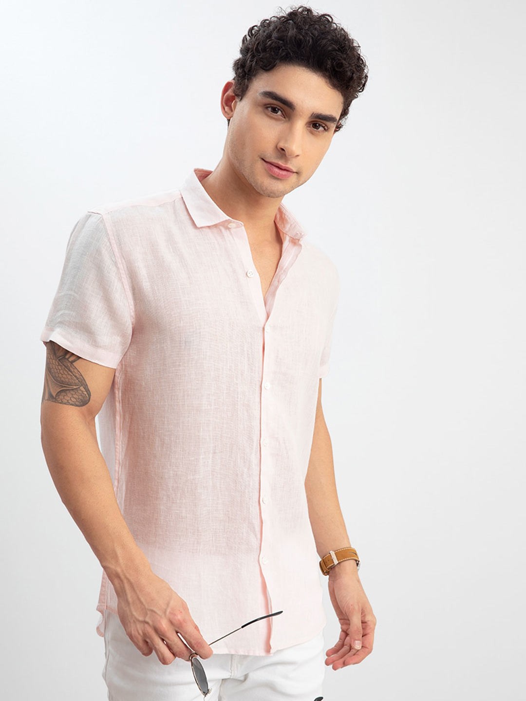 

Snitch Men Pink Slim Fit Linen Casual Shirt