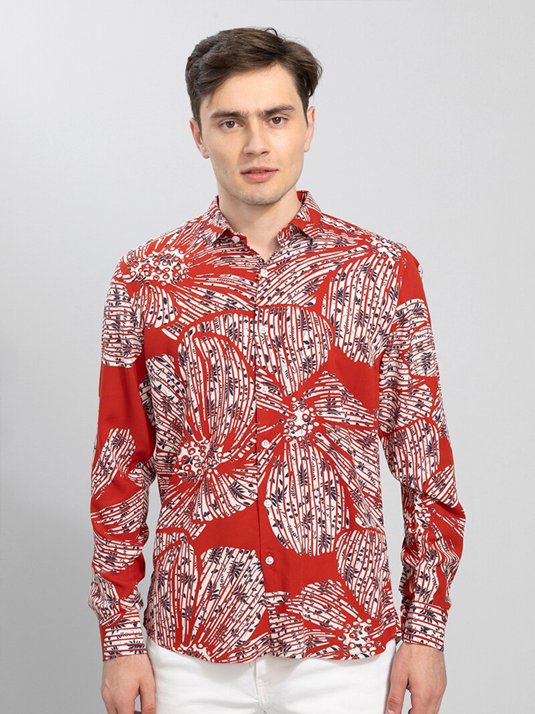 

Snitch Men Red & White Floral Printed Slim Fit Casual Shirt