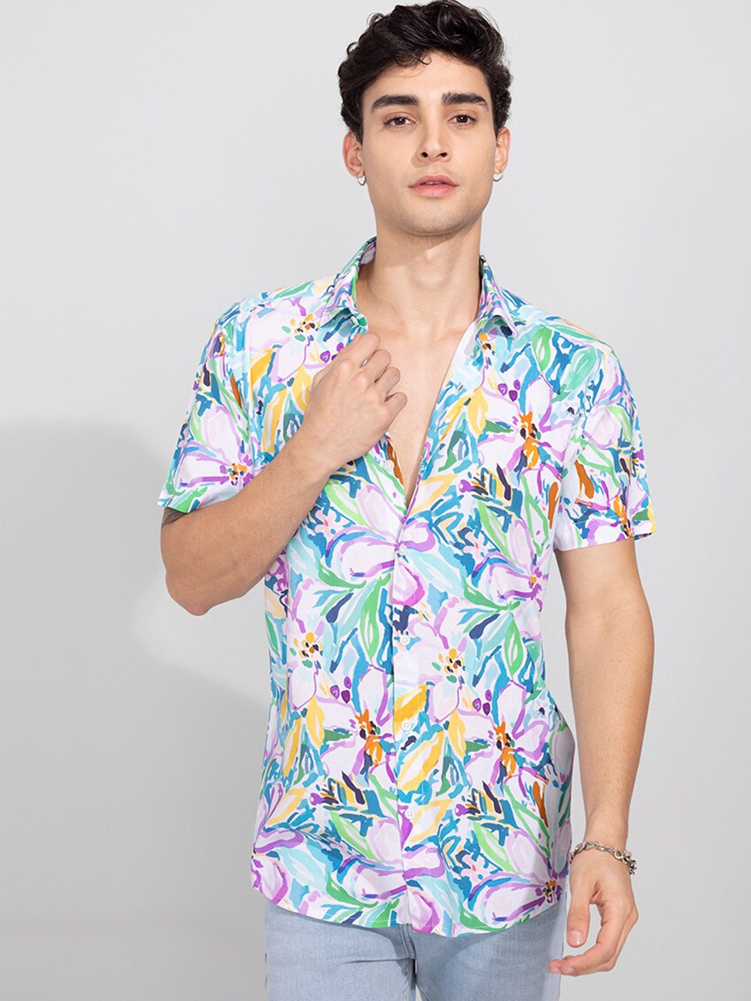 

Snitch Men White Slim Fit Floral Printed Casual Cotton Shirt