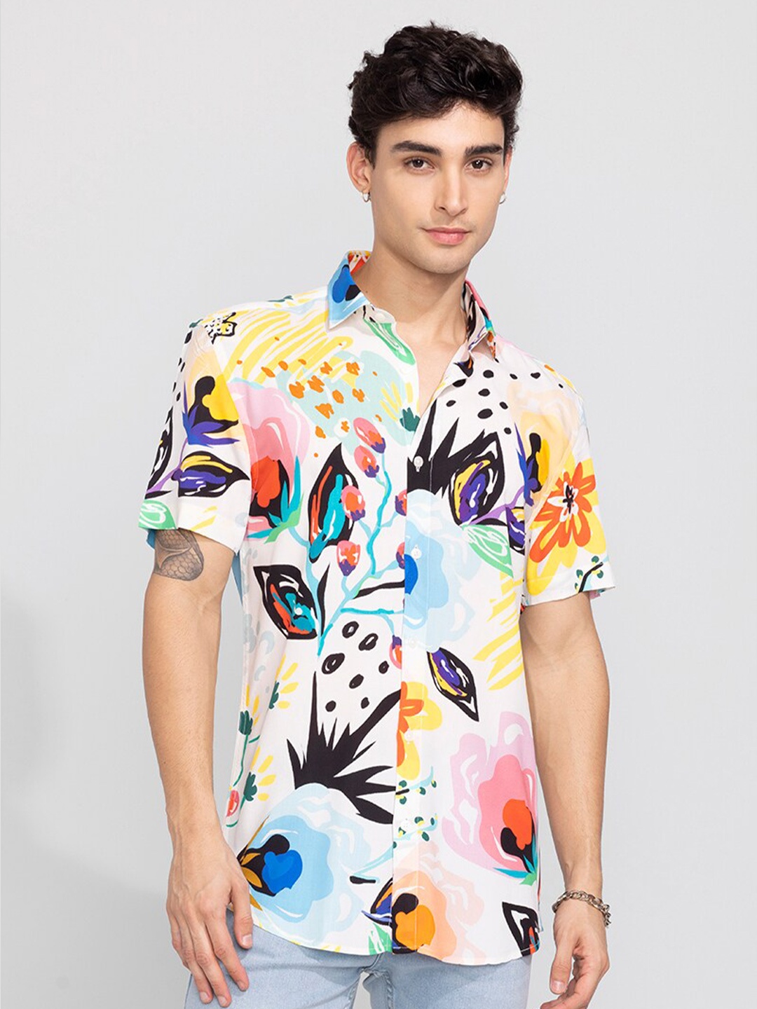 

Snitch Men White Slim Fit Floral Printed Casual Cotton Shirt