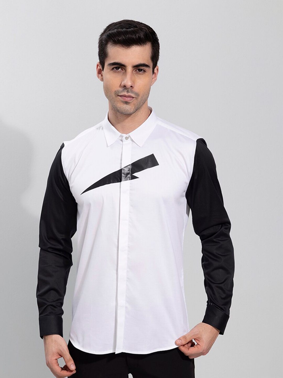 

Snitch Men White Slim Fit Casual Cotton Shirt