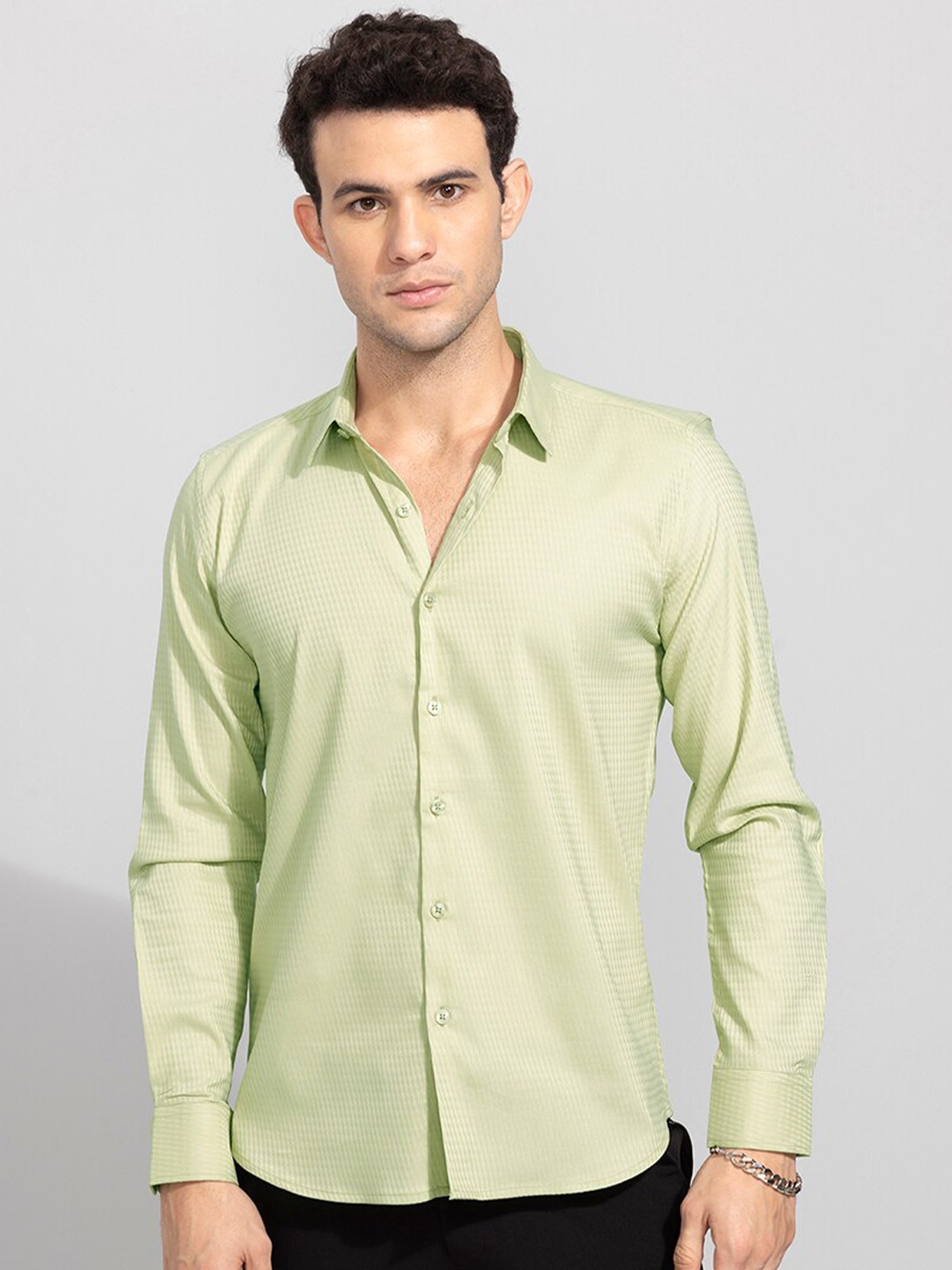 

Snitch Men Green Slim Fit Casual Cotton Shirt