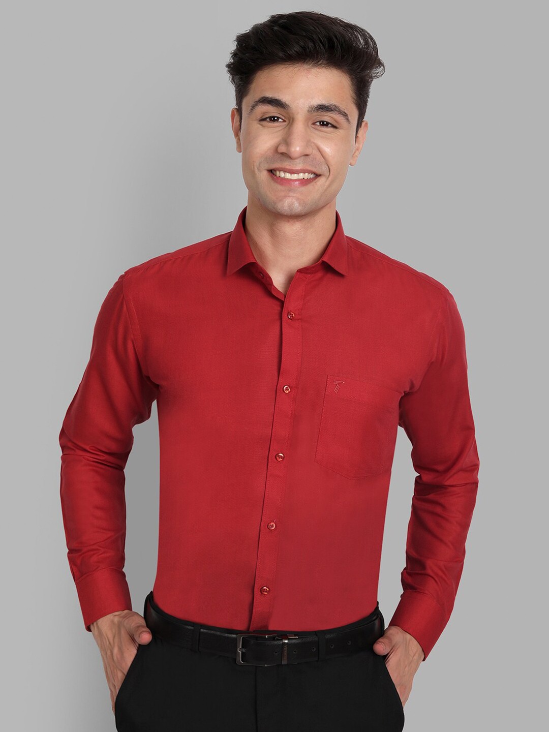 

Pakiza Men Red Slim Fit Formal Shirt