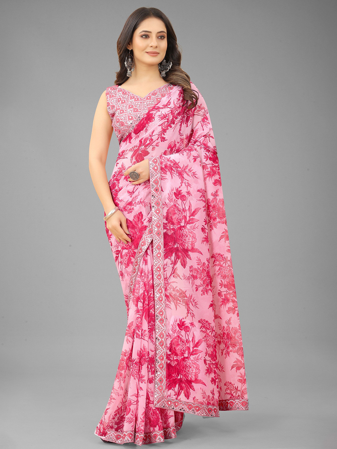 

Nityanta Fab Pink & Silver-Toned Floral Mirror Work Saree