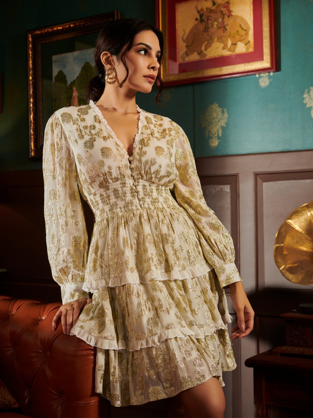 

Style Island Off White & Gold-Toned Floral Fit & Flare Dress