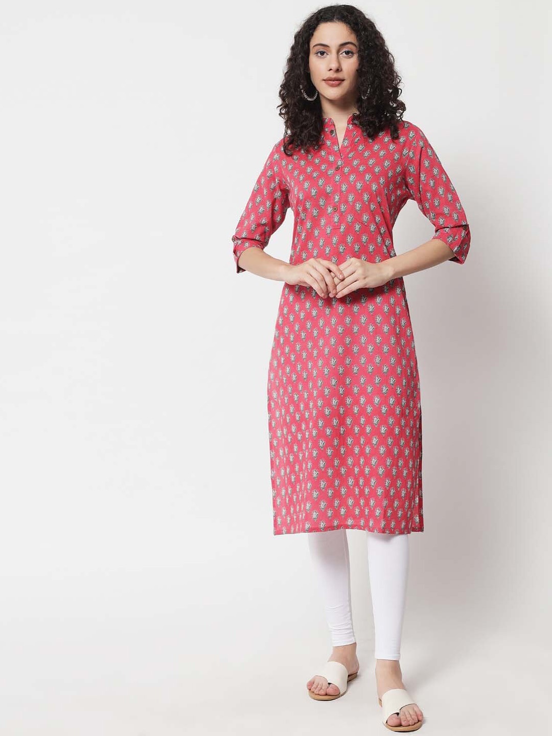 

Nehamta Women Fuchsia Floral Printed Cotton Kurta