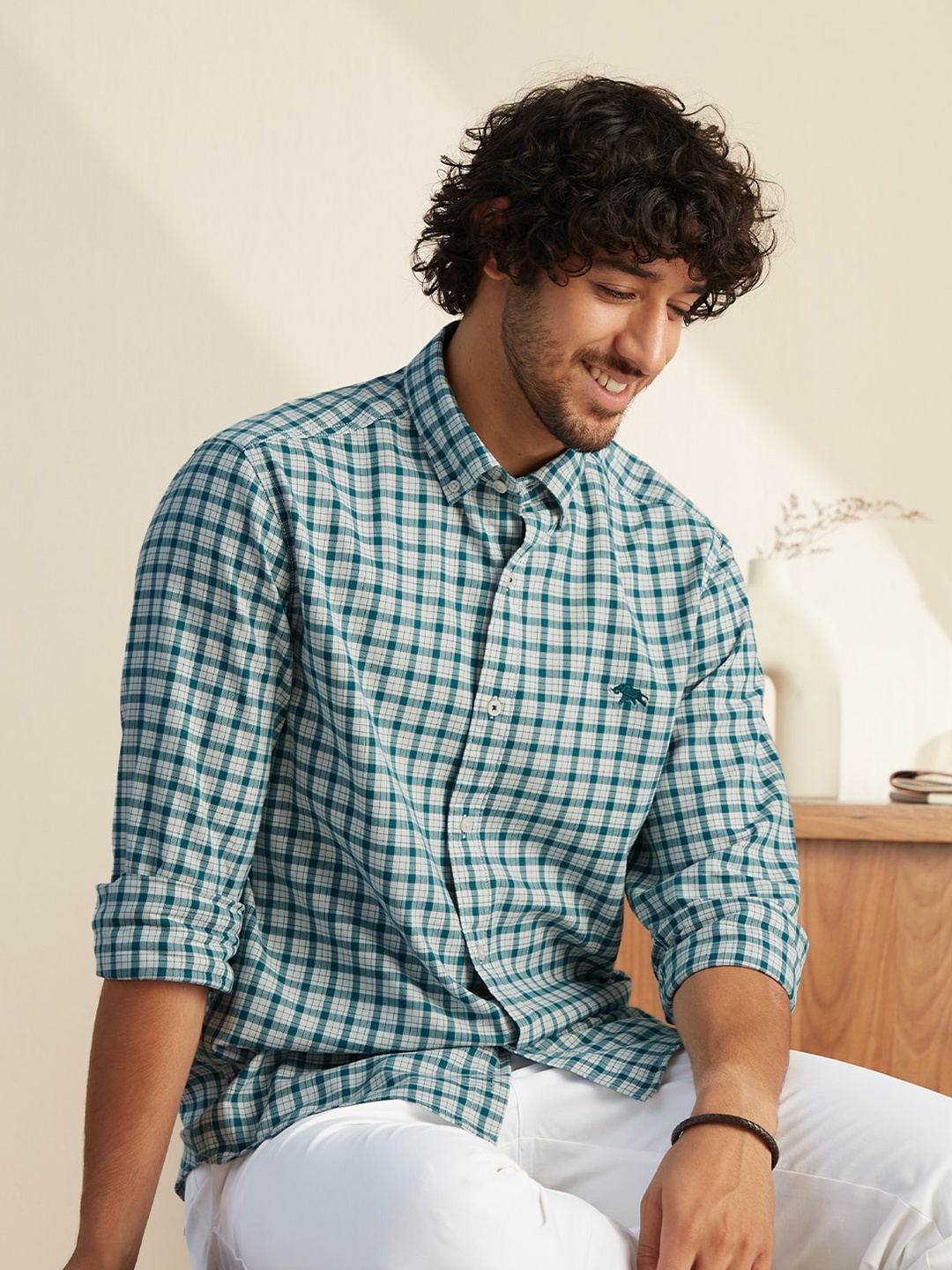 

Andamen Men Green Classic Slim Fit Cotton Checked Casual Shirt