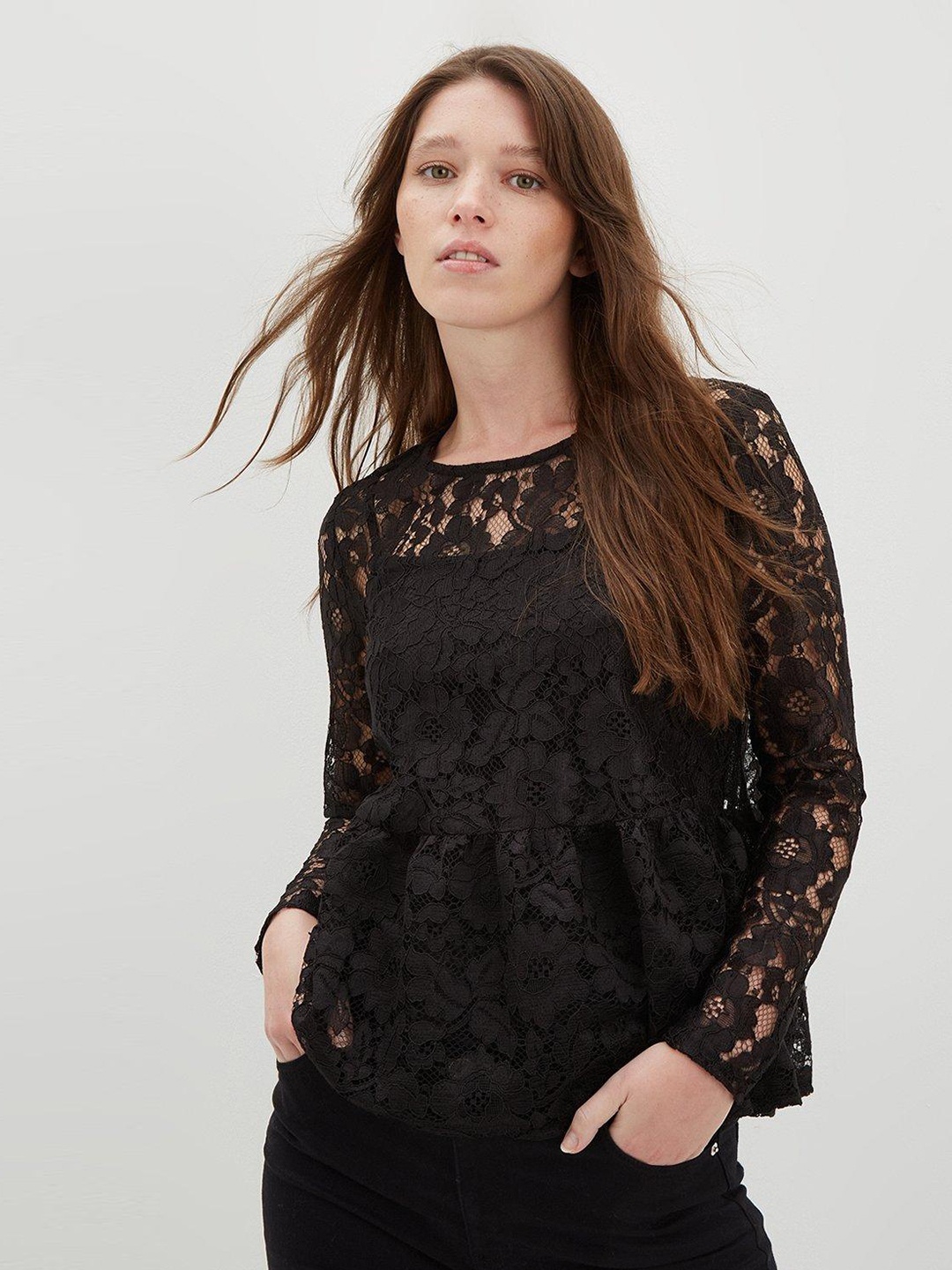 

DOROTHY PERKINS Black Floral Lace Insert Top