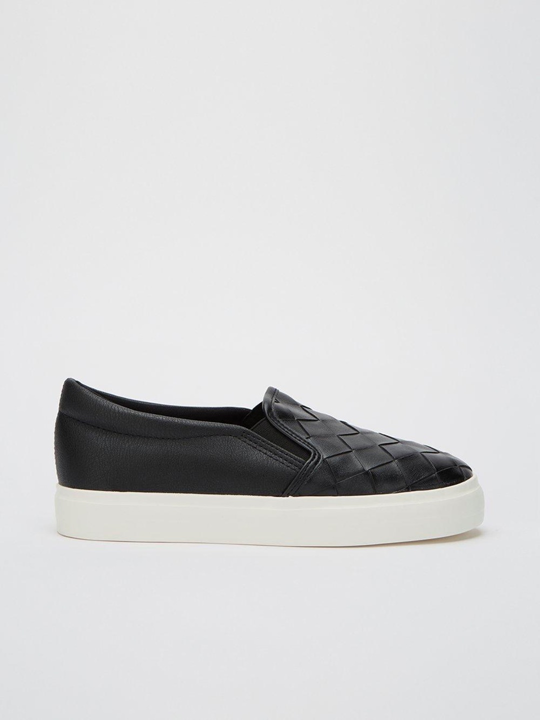 

DOROTHY PERKINS Women Black Quilted Sneakers