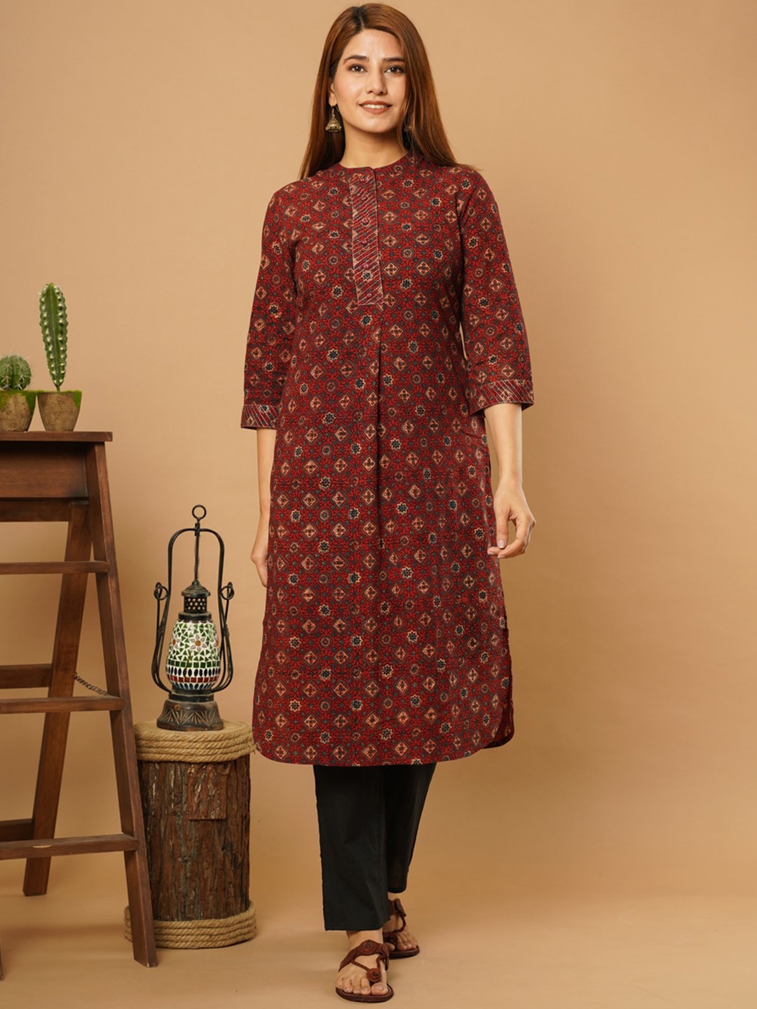

CRAFTED FOR YOU Women Maroon Ethnic Motifs Printed Pure Cotton Kurta With Trousers
