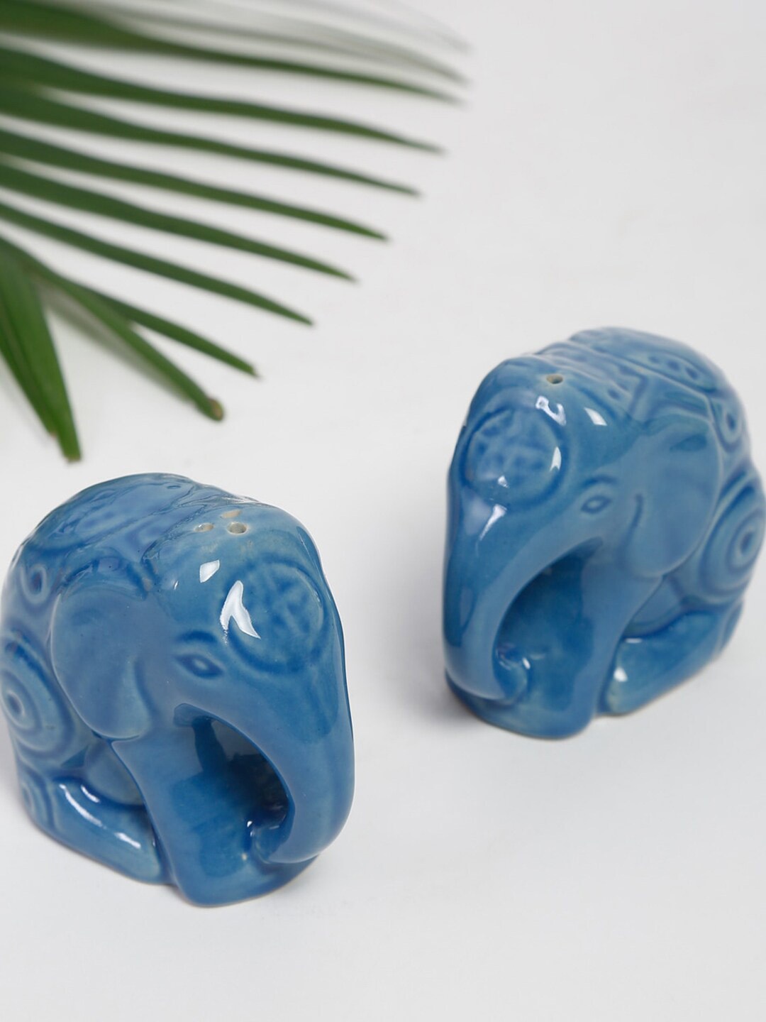 

Fabindia Set Of 2 Blue Designed Ceramic Salt and Pepper Shaker