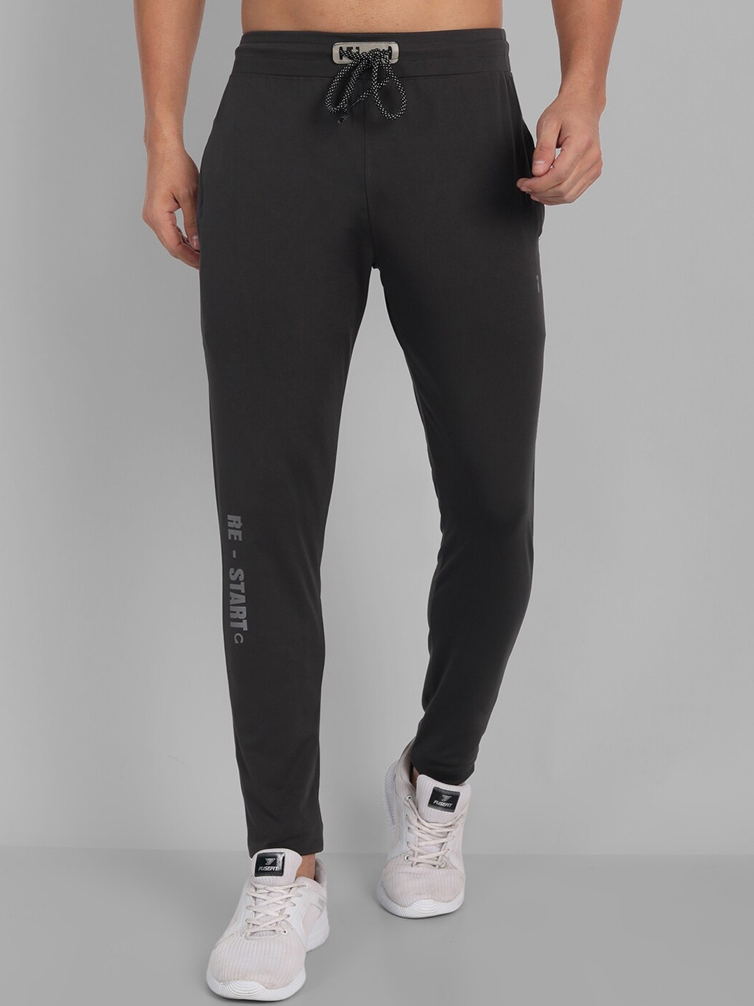 

Pakiza Men Grey Printed Sports Track Pants