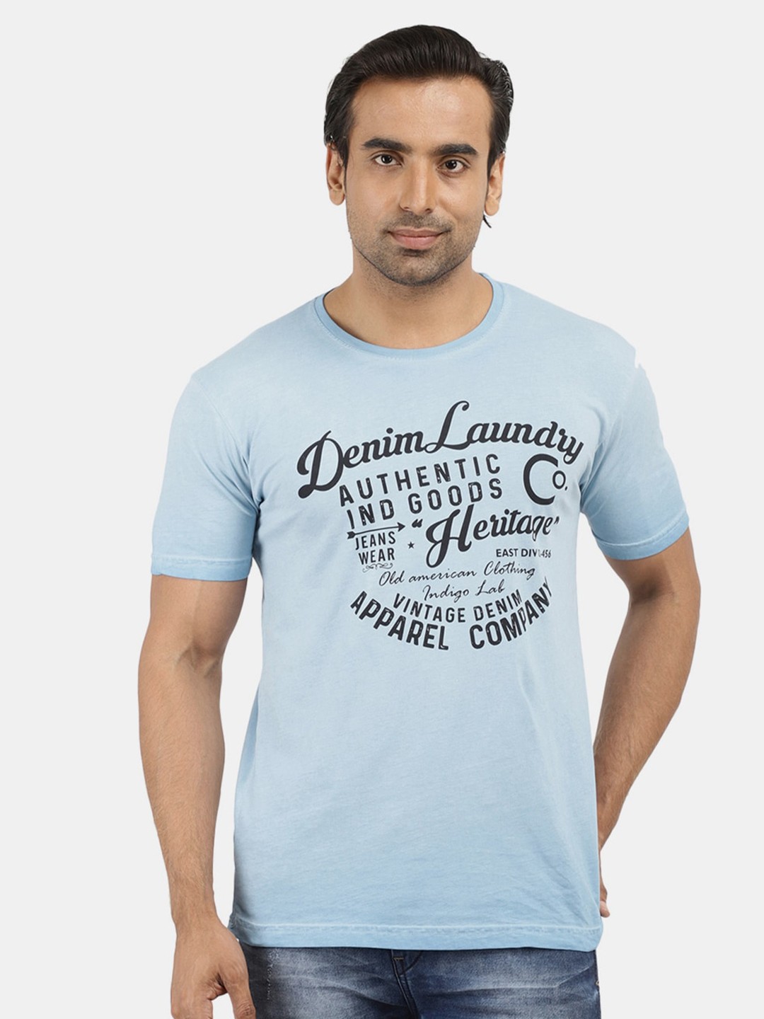 

V-Mart Men Blue Typography Cotton Printed T-shirt