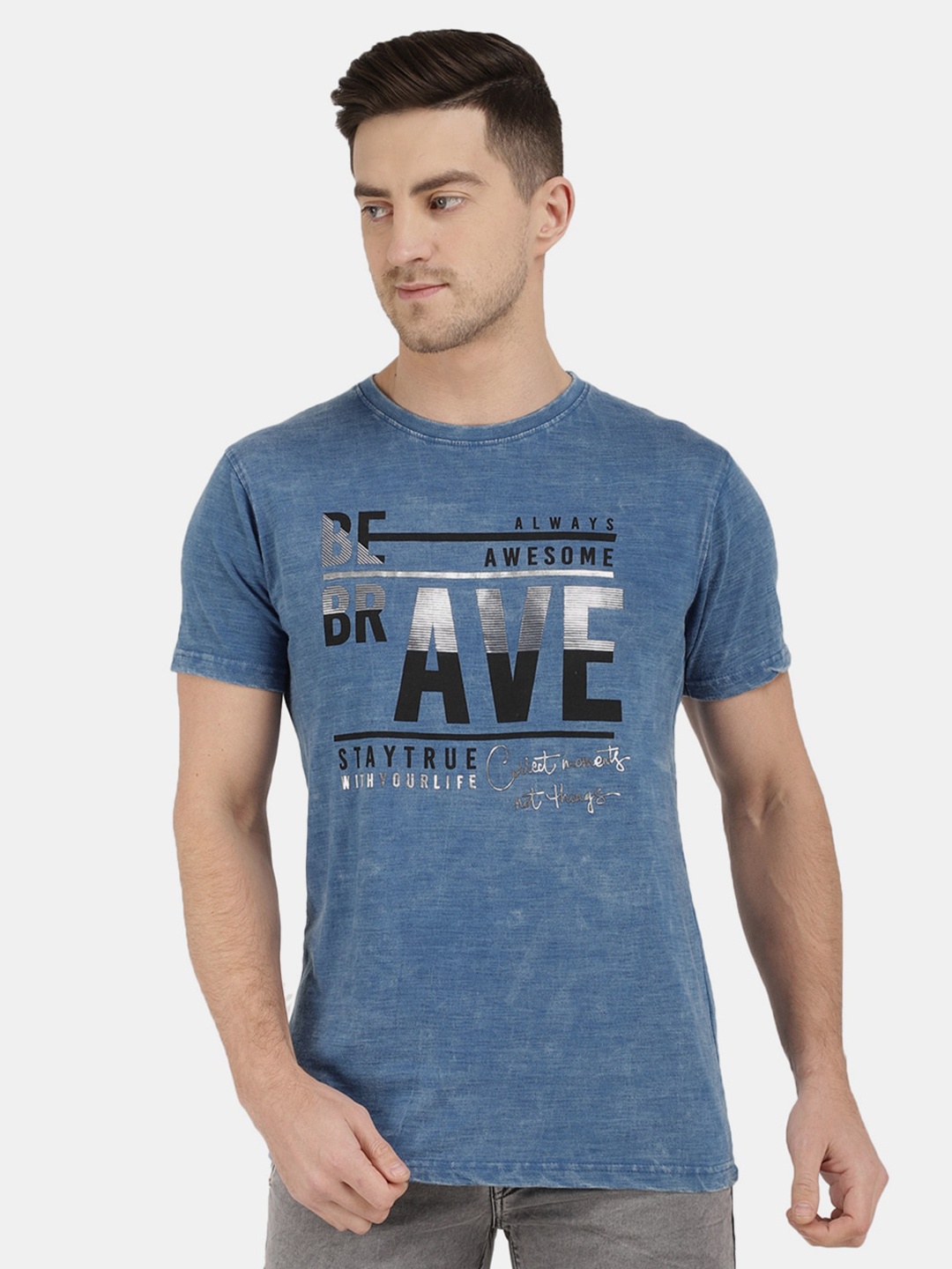 

V-Mart Men Blue Typography Cotton Printed T-shirt