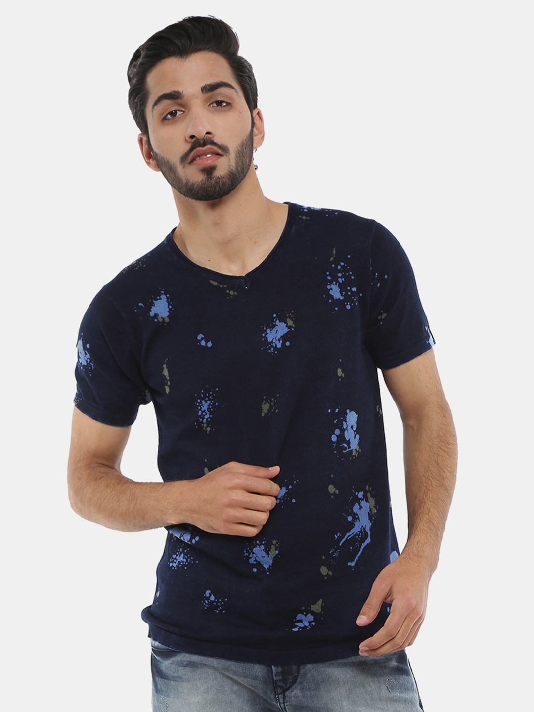 

V-Mart Men Blue Abstract Printed V-Neck Cotton T-shirt