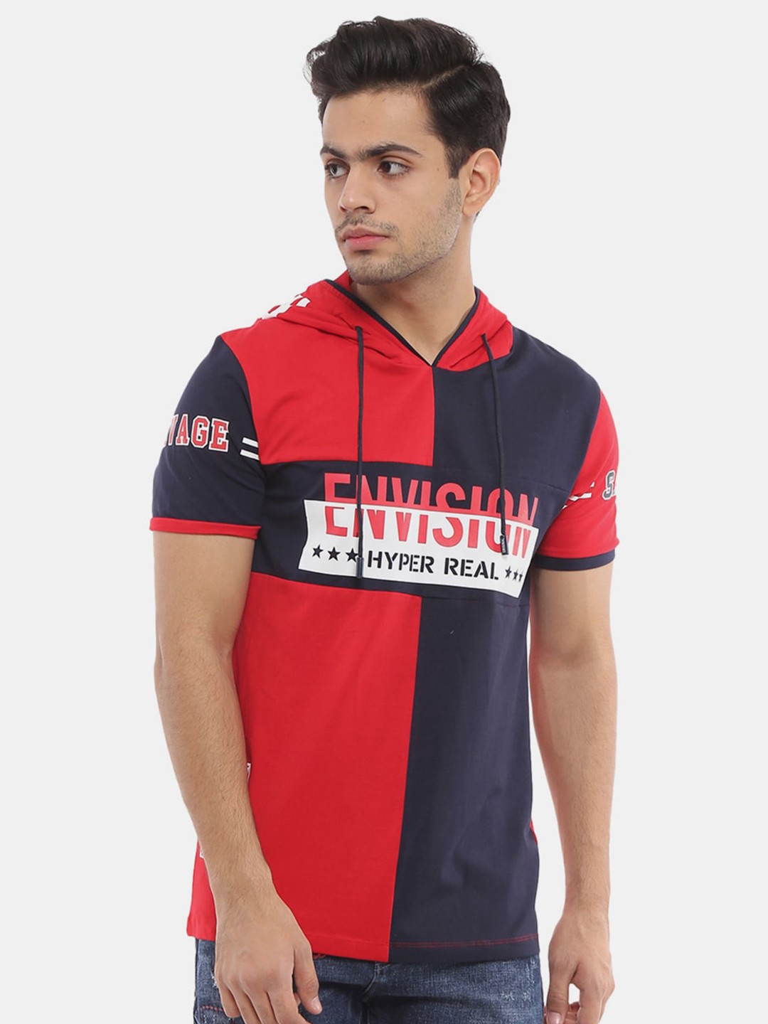 

V-Mart Men Red & Navy Blue Colourblocked T-shirt