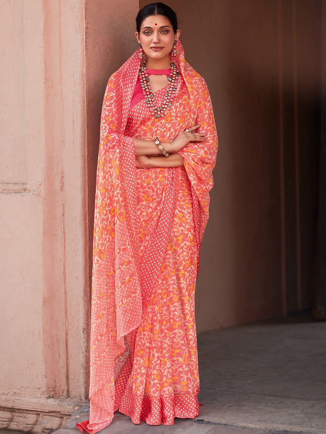 

Mitera Peach-Coloured & Off White Floral Pure Chiffon Banarasi Saree