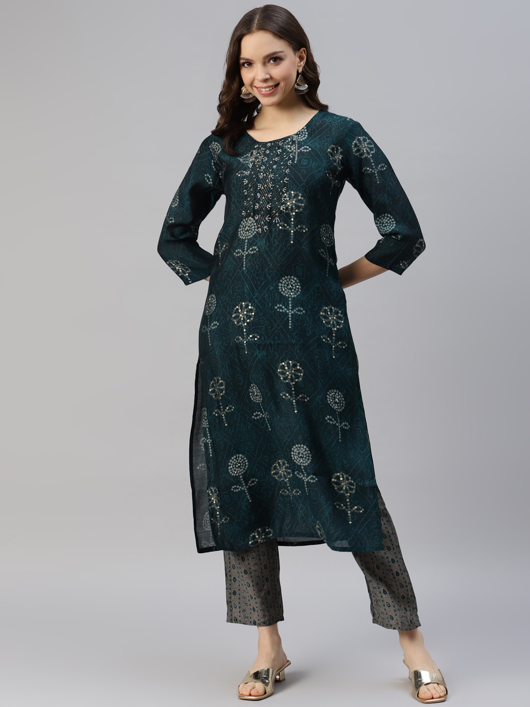 

DIVYANK Women Bandhani Printed Chanderi Silk Kurta with Trousers, Teal