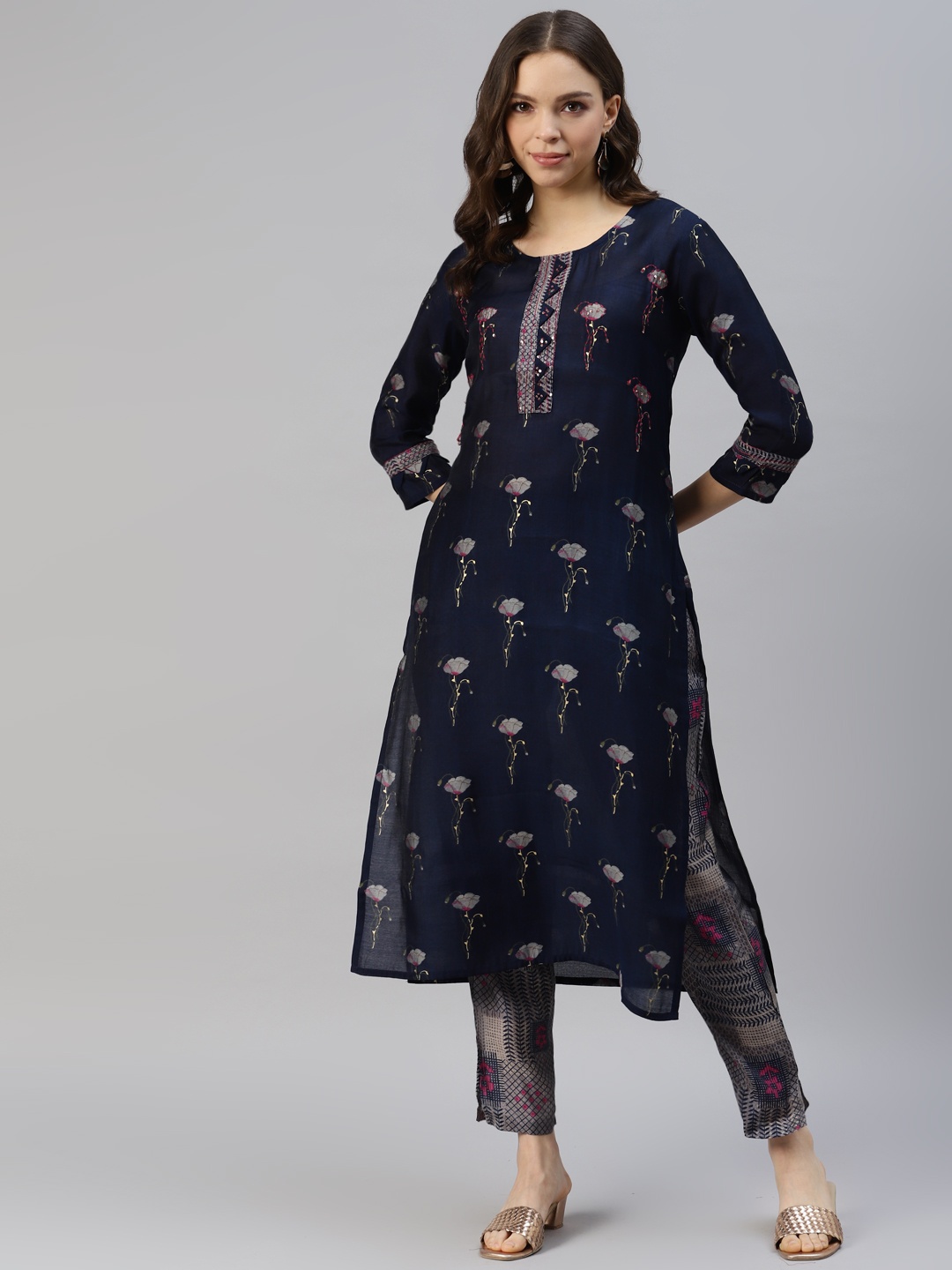 

DIVYANK Women Floral Printed Sequinned Chanderi Silk Kurta with Trousers, Navy blue