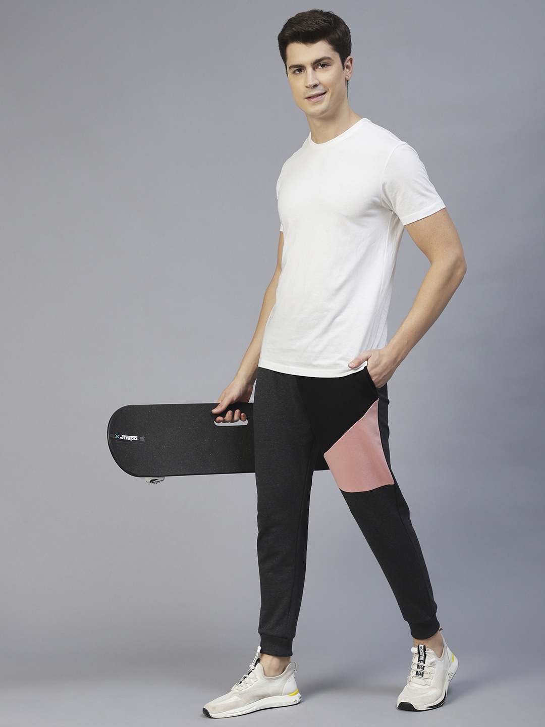 

Rigo Men Colourblocked Cut & Sew Regualr Fit Joggers, Black