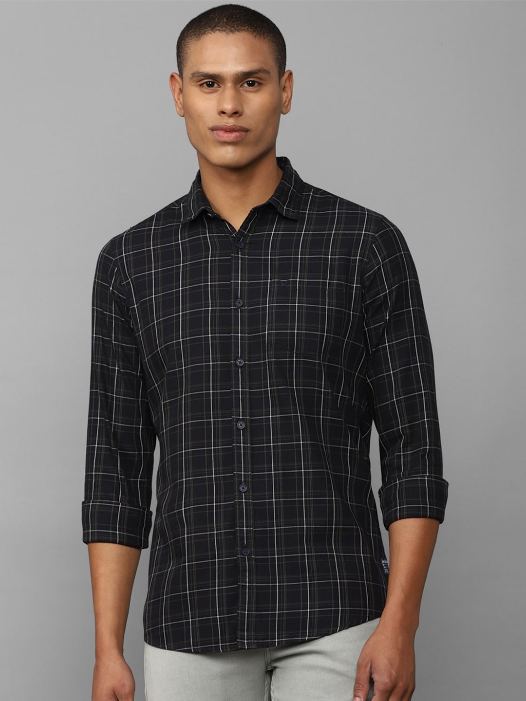 

Allen Solly Sport Men Black & White Checked Pure Cotton Casual Shirt