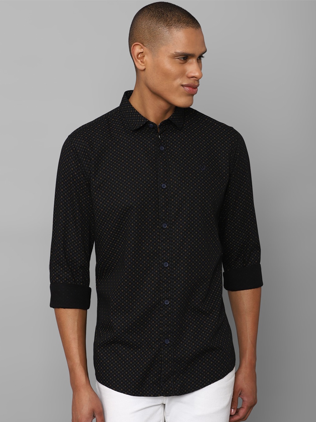 

Allen Solly Sport Men Black Printed Regular Fit Casual Shirt
