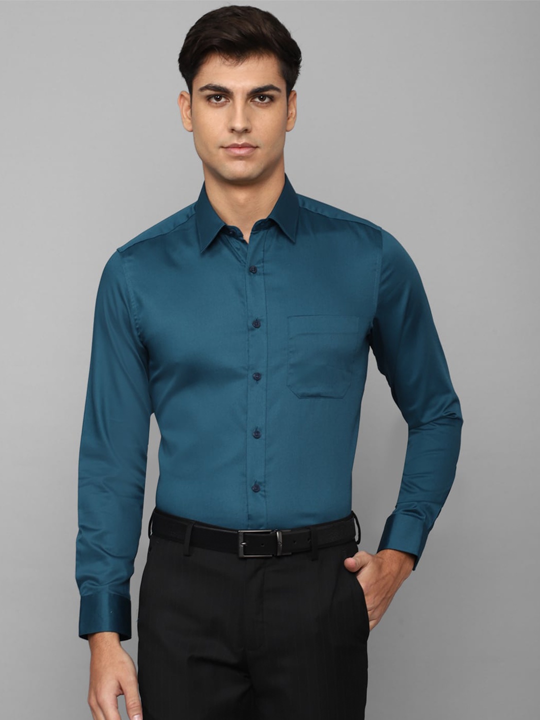 

Louis Philippe Men Teal Slim Fit Formal Cotton Shirt