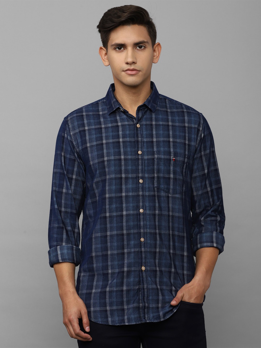 

Louis Philippe Sport Men Navy Blue Slim Fit Tartan Checked Pure Cotton Casual Shirt