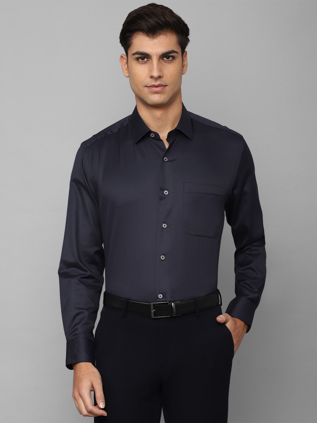 

Luxure by Louis Philippe Men Navy Blue Slim Fit Pure Cotton Formal Shirt