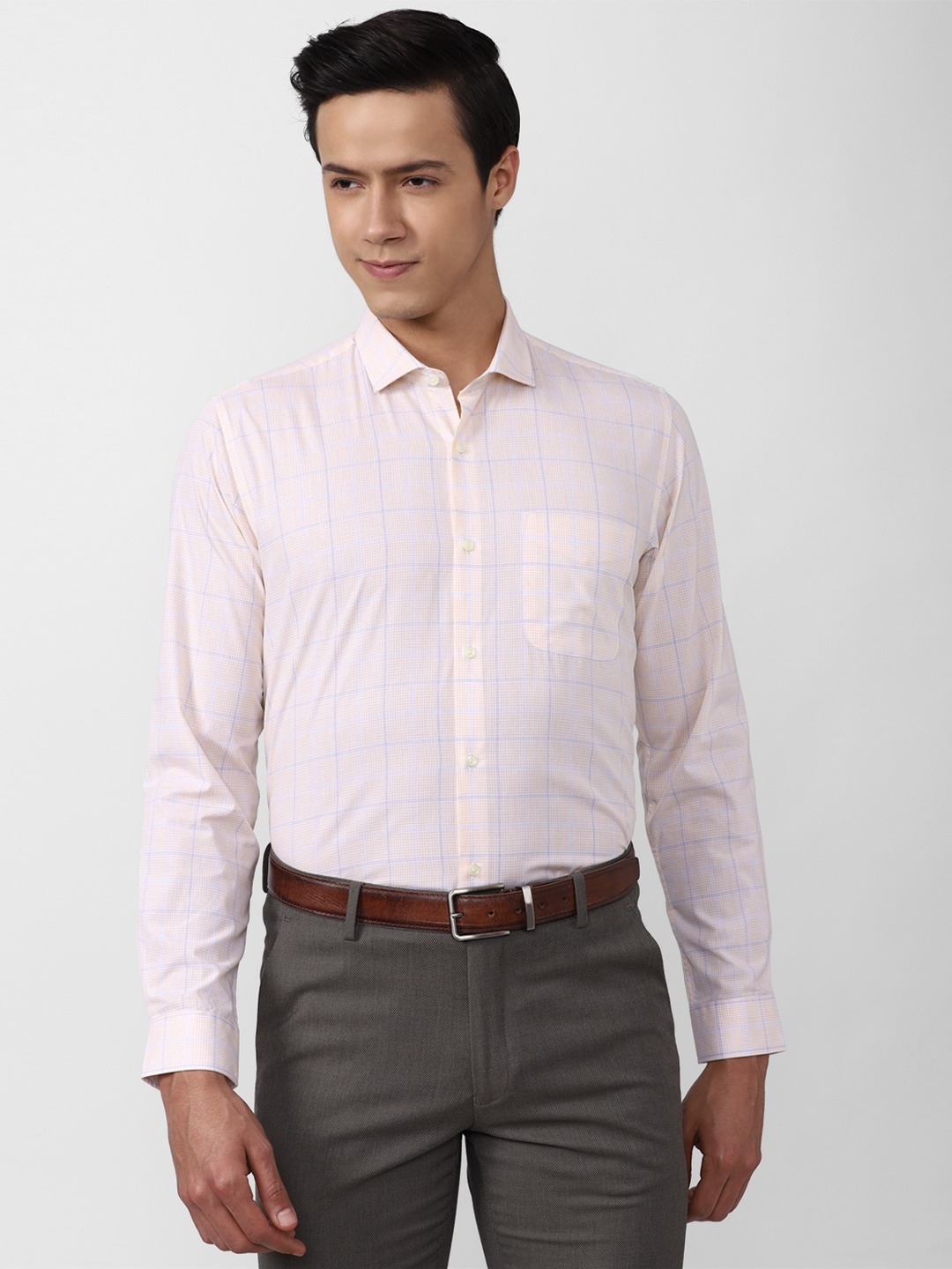 

Peter England Men Pink Checked Formal Shirt