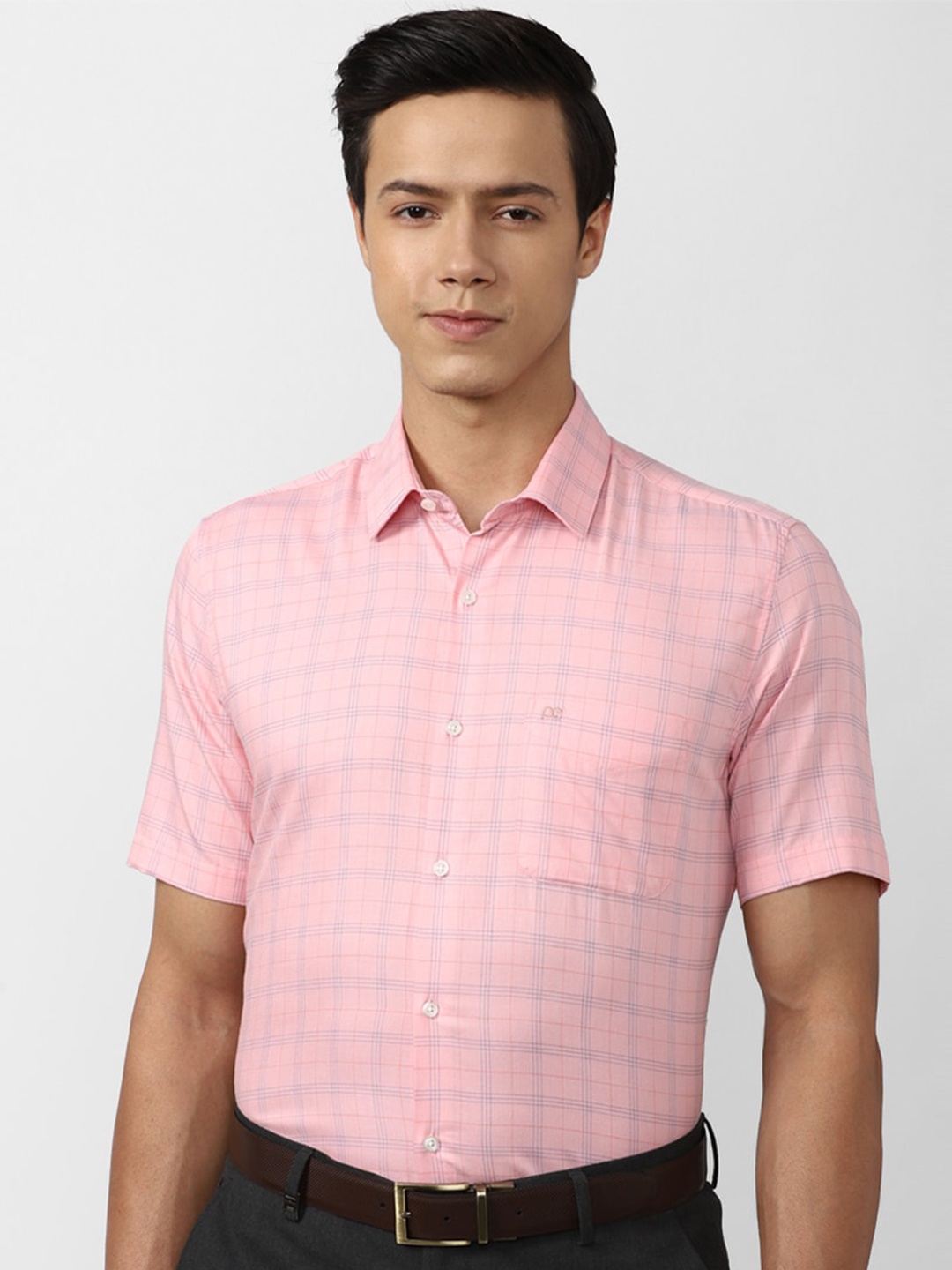 

Peter England Men Pink Checked Formal Shirt