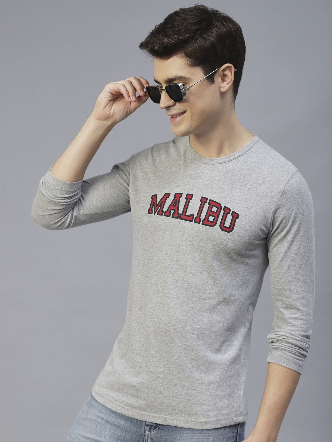 

Rigo Men Grey Typography Printed Applique Slim Fit T-shirt