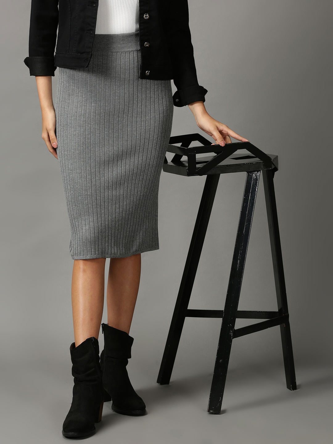 

SHOWOFF Women Grey Striped A-Line Midi Skirts
