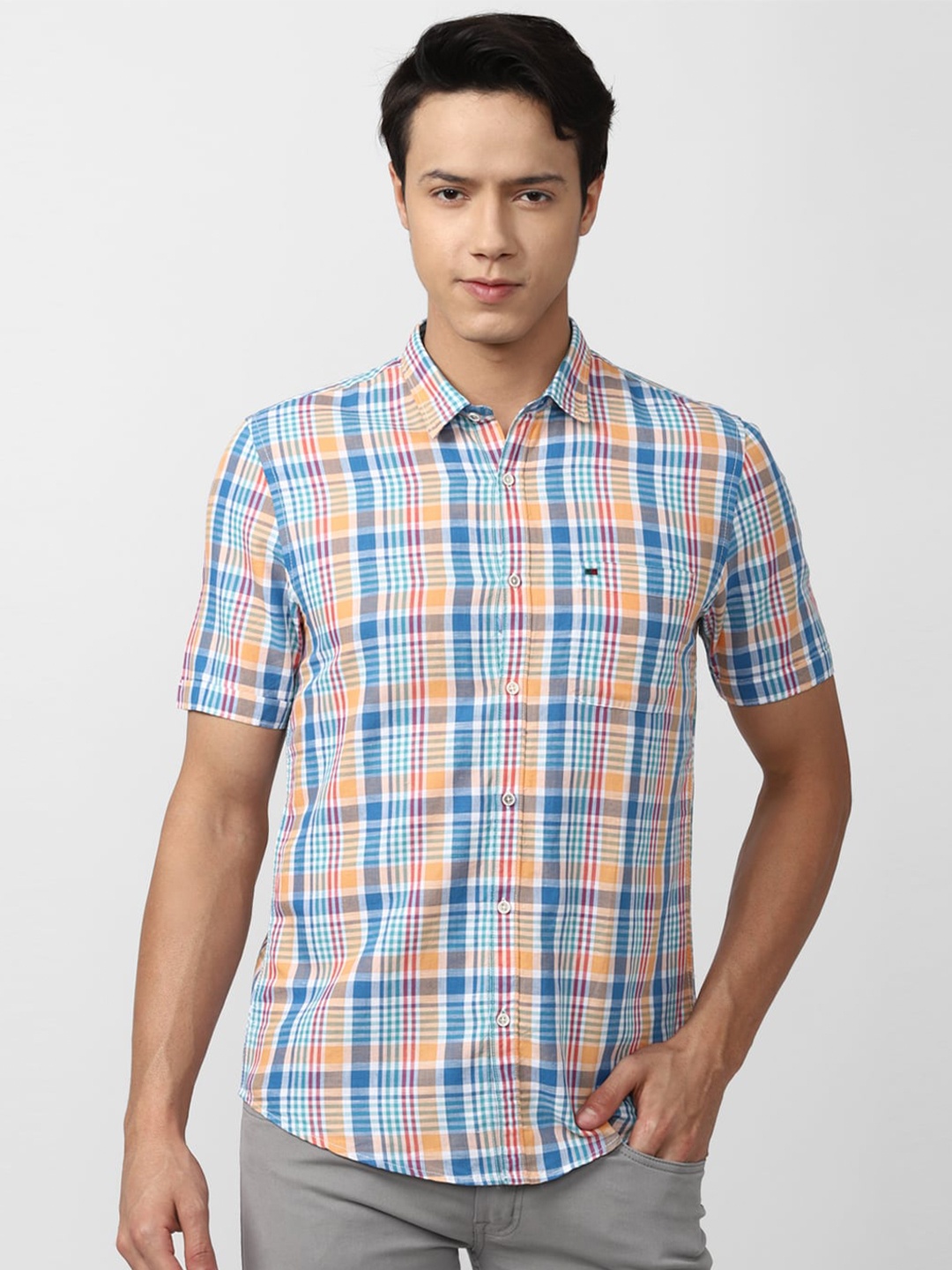 

Peter England Casuals Men Orange Orange Slim Fit Checked Casual Shirt