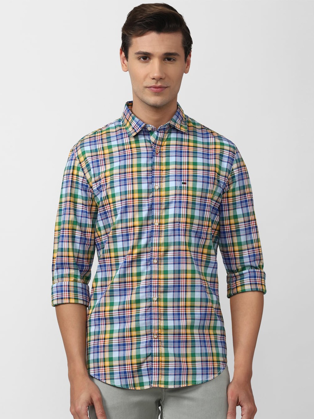 

Peter England Casuals Men Blue Slim Fit Checked Casual Shirt