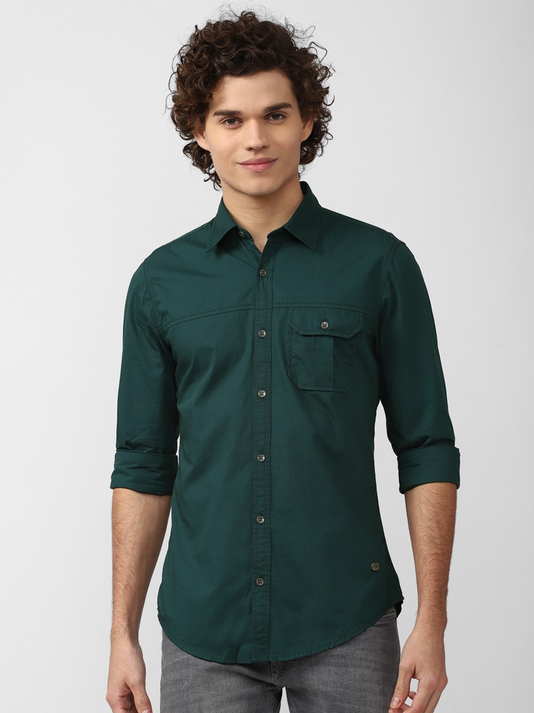 

Peter England Casuals Men Green Slim Fit Casual Cotton Shirt