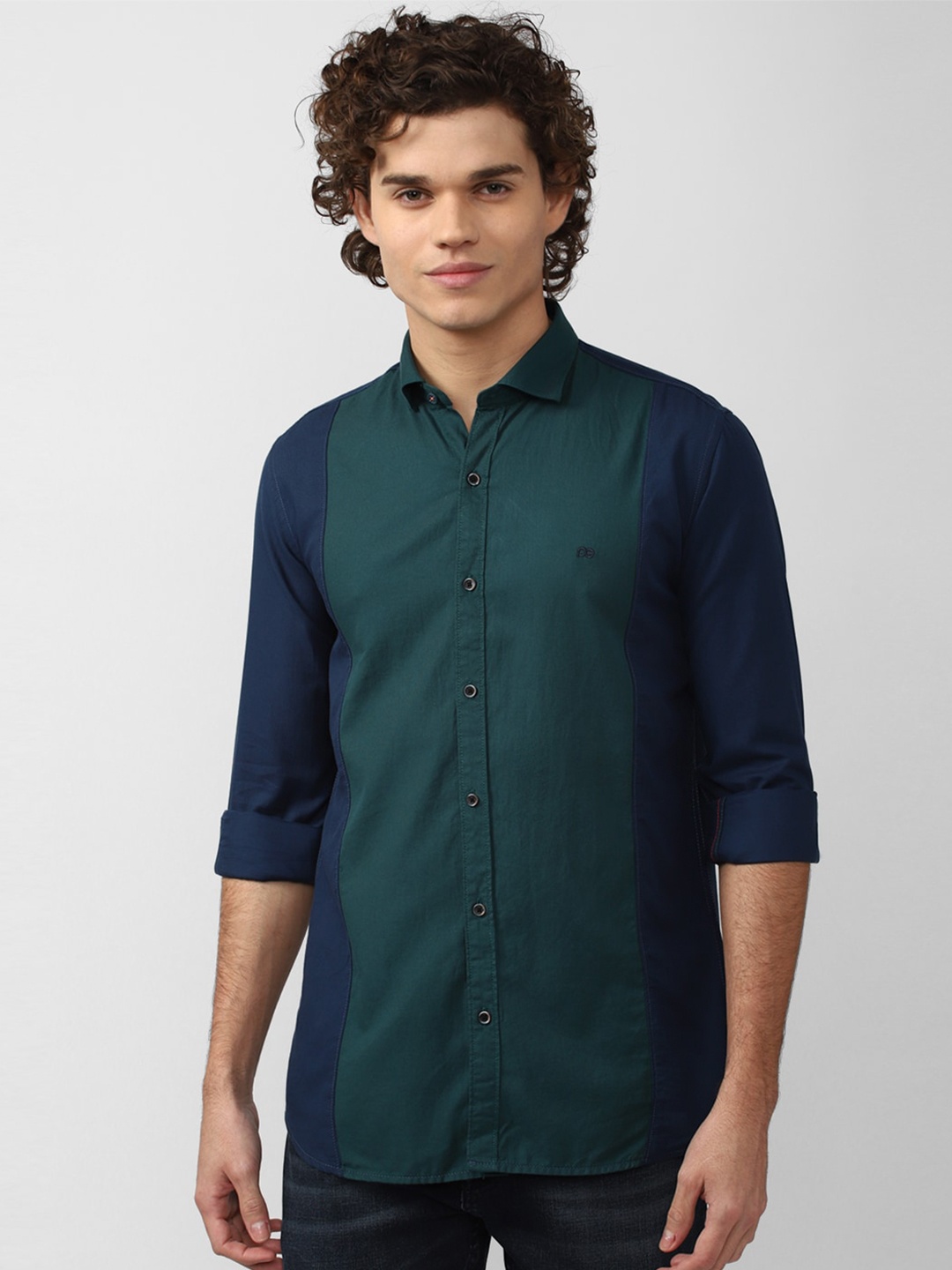 

Peter England Casuals Men Navy Blue Slim Fit Colourblocked Casual Cotton Shirt