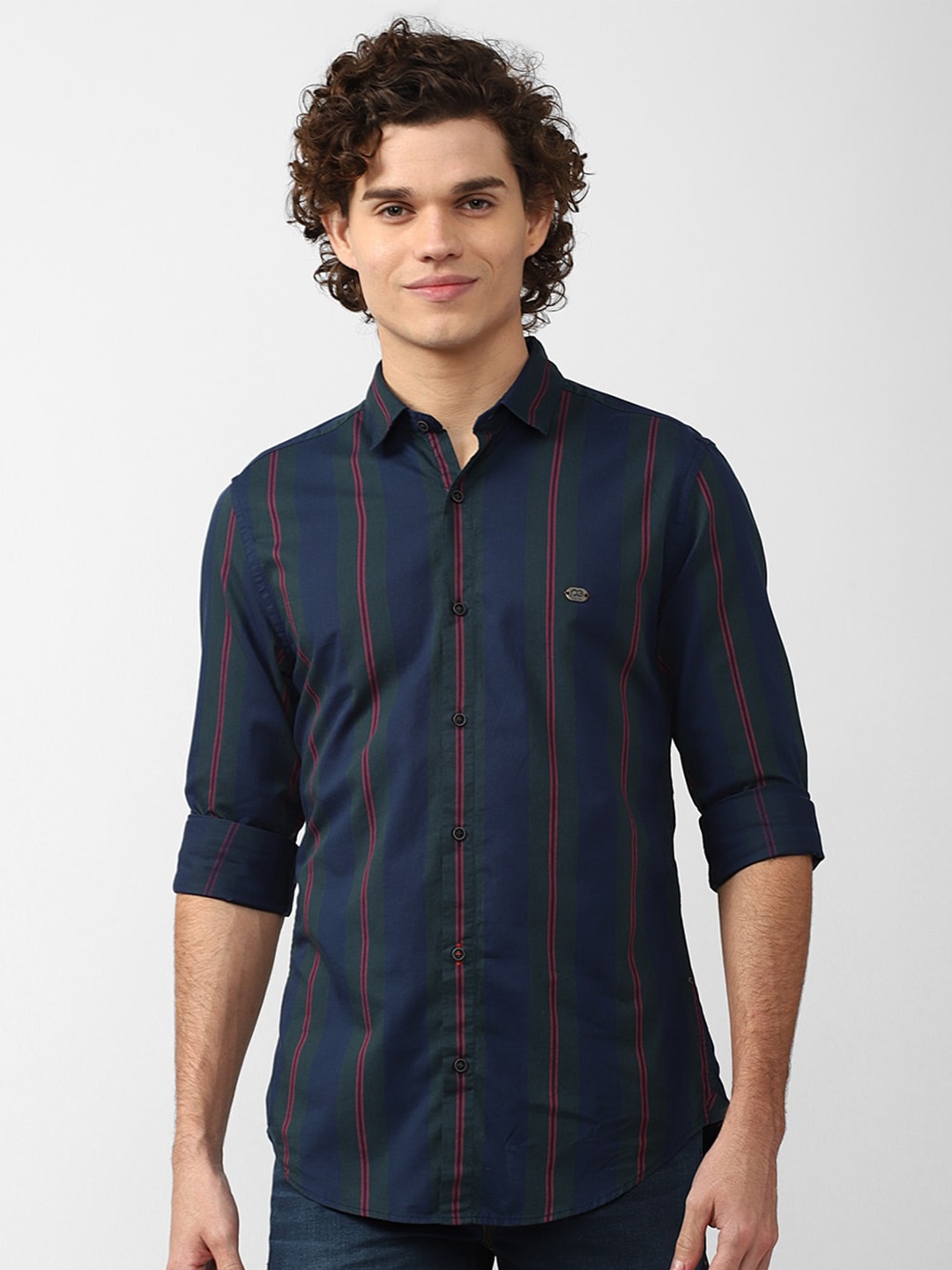 

Peter England Casuals Men Navy Blue Slim Fit Striped Casual Cotton Shirt