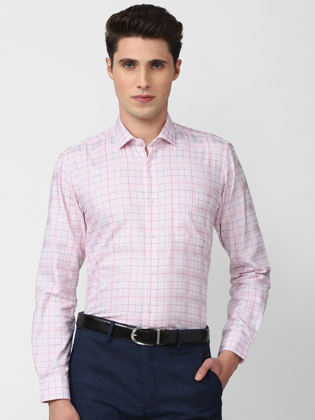 

Peter England Elite Men Pink Cotton Checked Formal Shirt