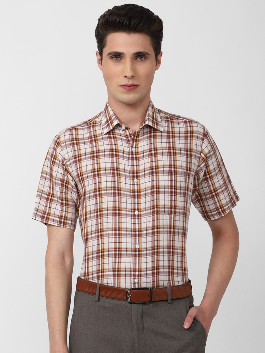 

Van Heusen Men White & Maroon Checked Short Sleeves Formal Shirt