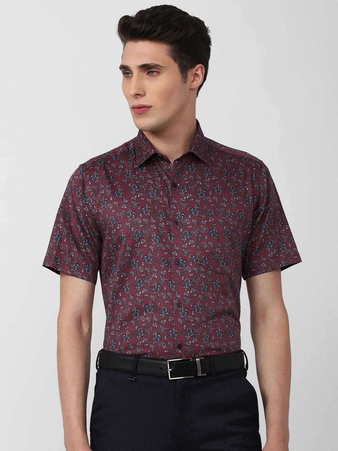 

Van Heusen Men Maroon Printed Pure Cotton Formal Shirt