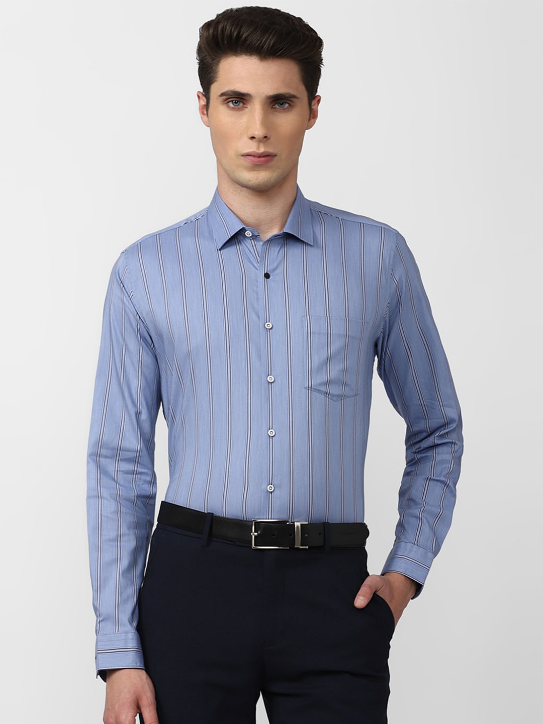 

Van Heusen Men Blue Slim Fit Striped Formal Shirt
