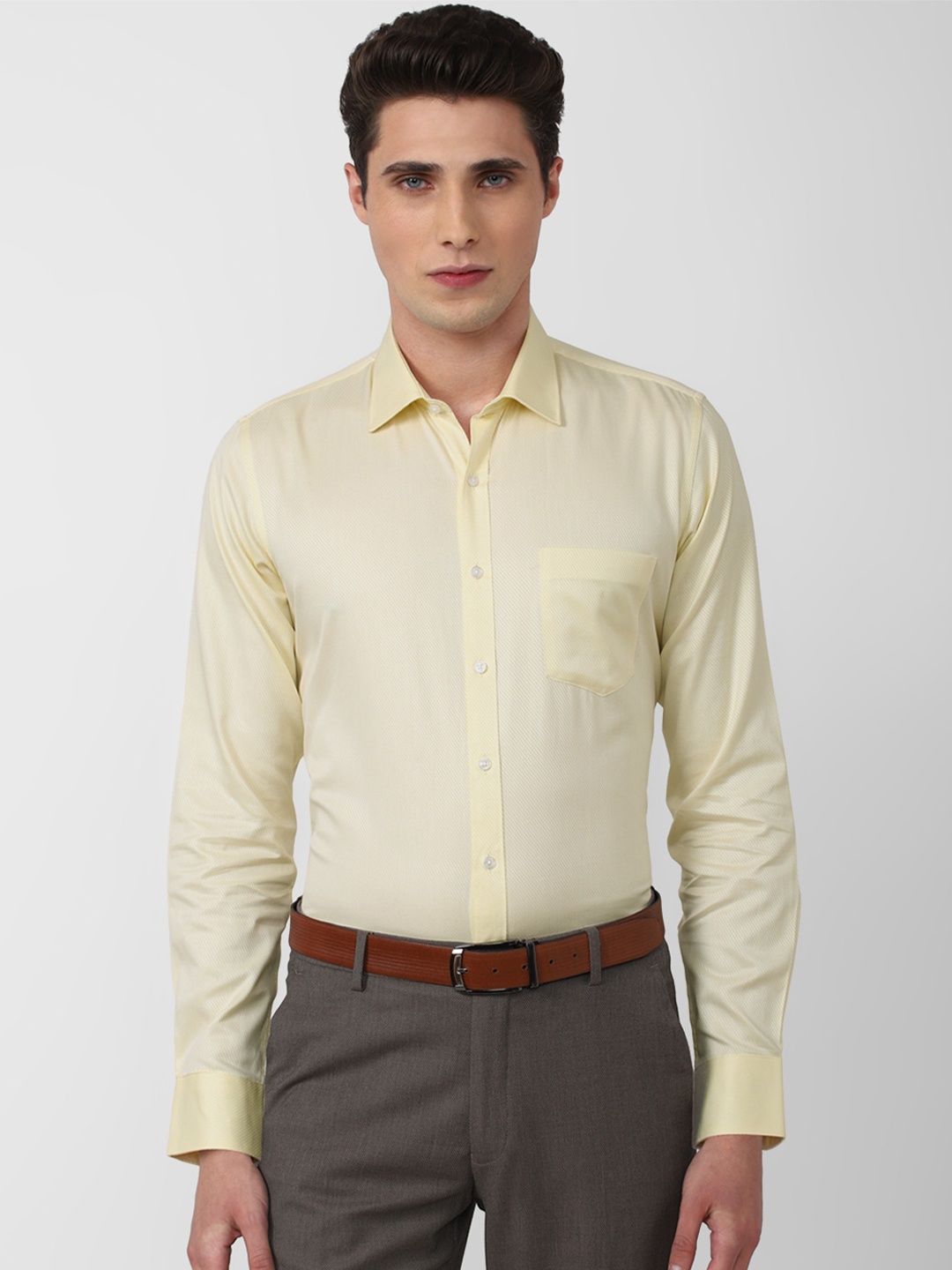 

Van Heusen Men Yellow Slim Fit Formal Shirt