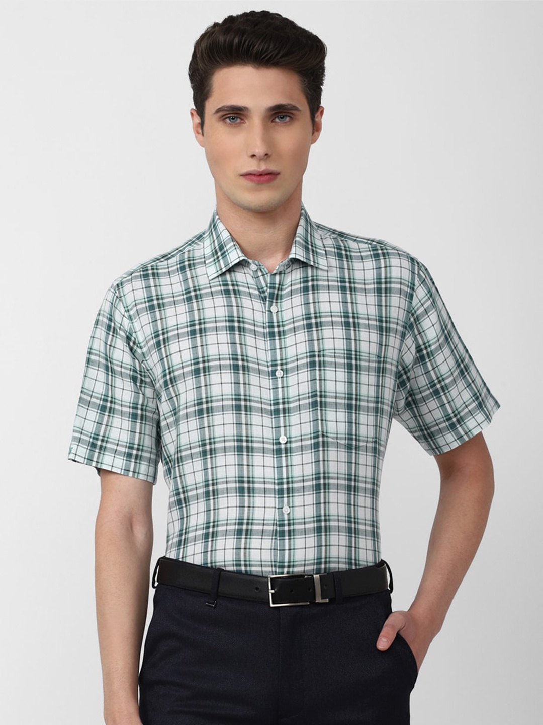 

Van Heusen Men White Cotton Tartan Checks Checked Formal Shirt