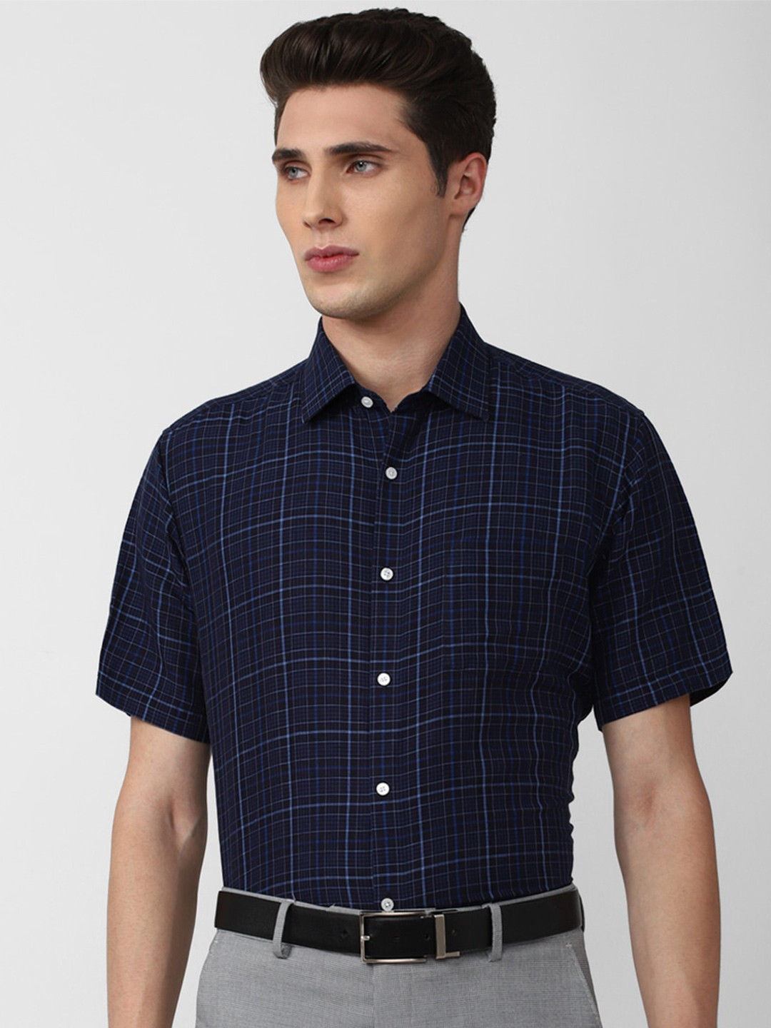 

Van Heusen Men Navy Blue Windowpane Checks Formal Shirt