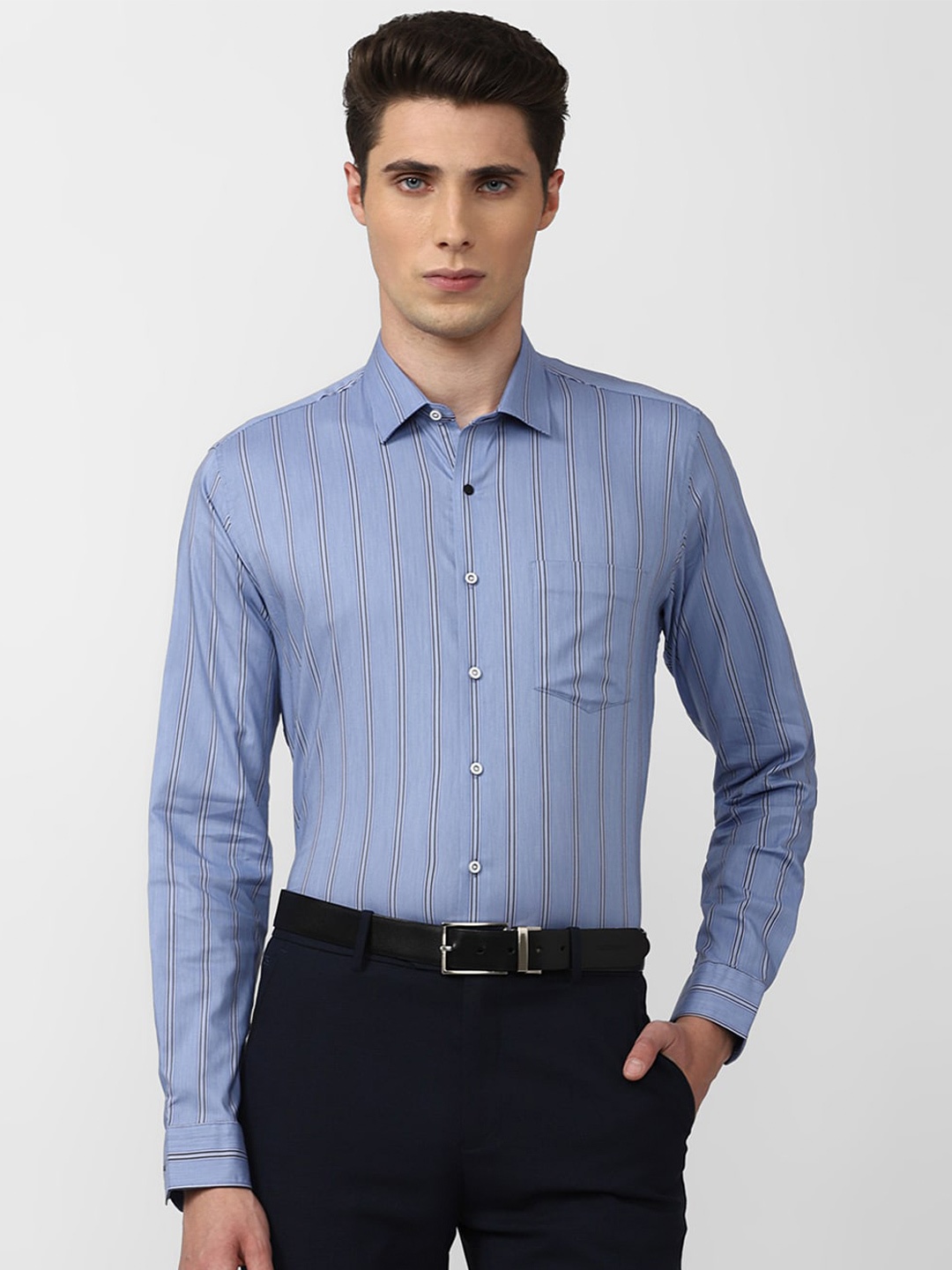 

Van Heusen Men Blue Slim Fit Striped Formal Shirt