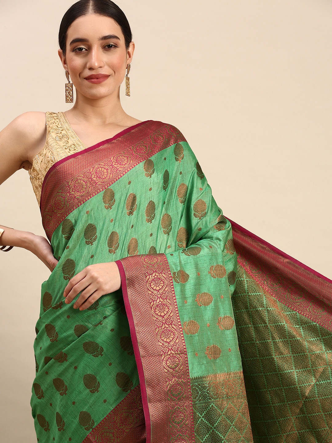 

SANGAM PRINTS Green & Gold-Toned Ethnic Motifs Pure Silk Saree