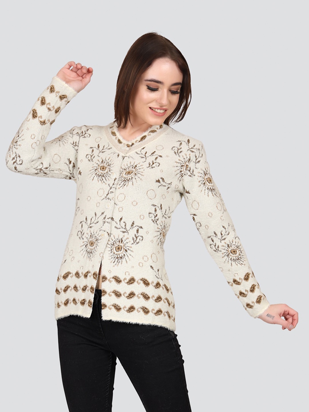 

Arshiya Women Cream-Coloured & Black Floral Wool Cardigan