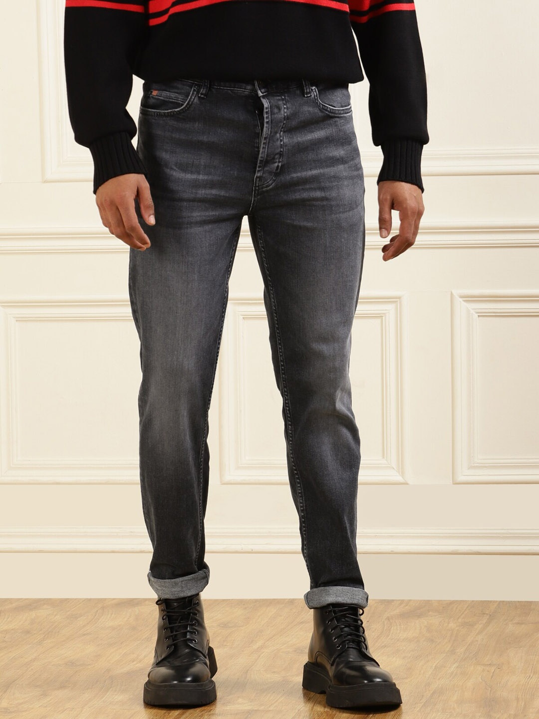 

HUGO Men Grey Heavy Fade Stretchable Jeans