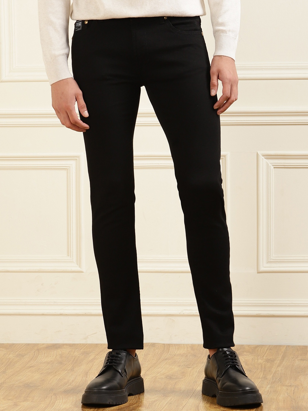

Versace Jeans Couture Men Black Mid-Rise Jeans